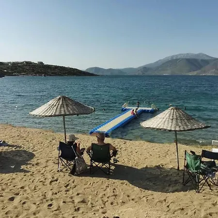 Family Friend Poolbbq 3b1 Alacati Cesme Villa