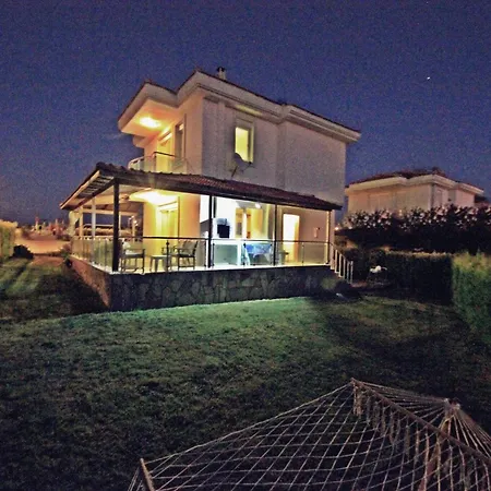 Villa Family Friend Poolbbq 3b1 Alacati Cesme Ildiri
