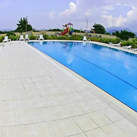 Family Friend Poolbbq 3b1 Alacati Cesme * Ildiri