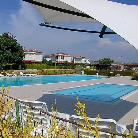 Villa Family Friend Poolbbq 3b1 Alacati Cesme Ildiri