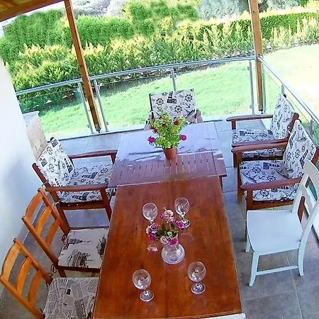 Family Friend Poolbbq 3b1 Alacati Cesme Villa