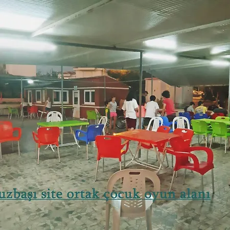 Family Friend Poolbbq 3b1 Alacati Cesme