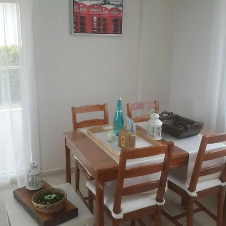 Villa Family Friend Poolbbq 3b1 Alacati Cesme *