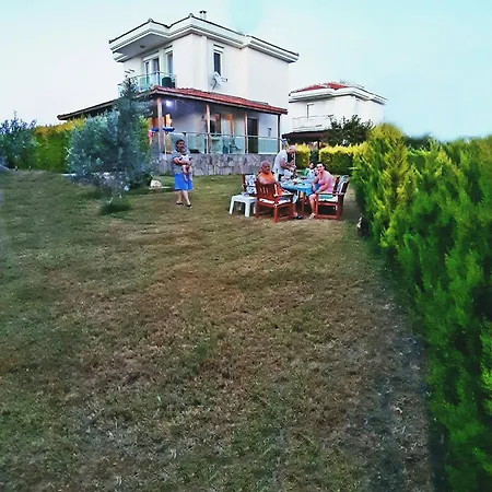 Family Friend Poolbbq 3b1 Alacati Cesme * Ildiri
