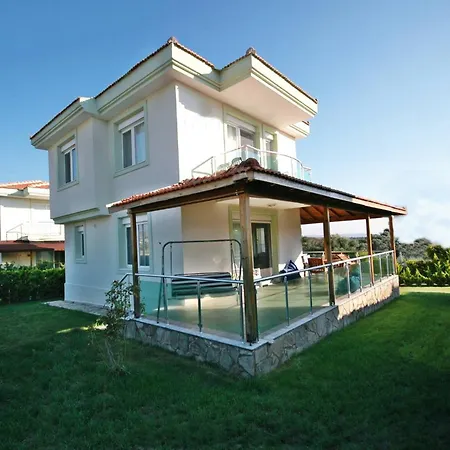Villa Family Friend Poolbbq 3b1 Alacati Cesme *