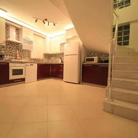 Villa Family Friend Poolbbq 3b1 Alacati Cesme
